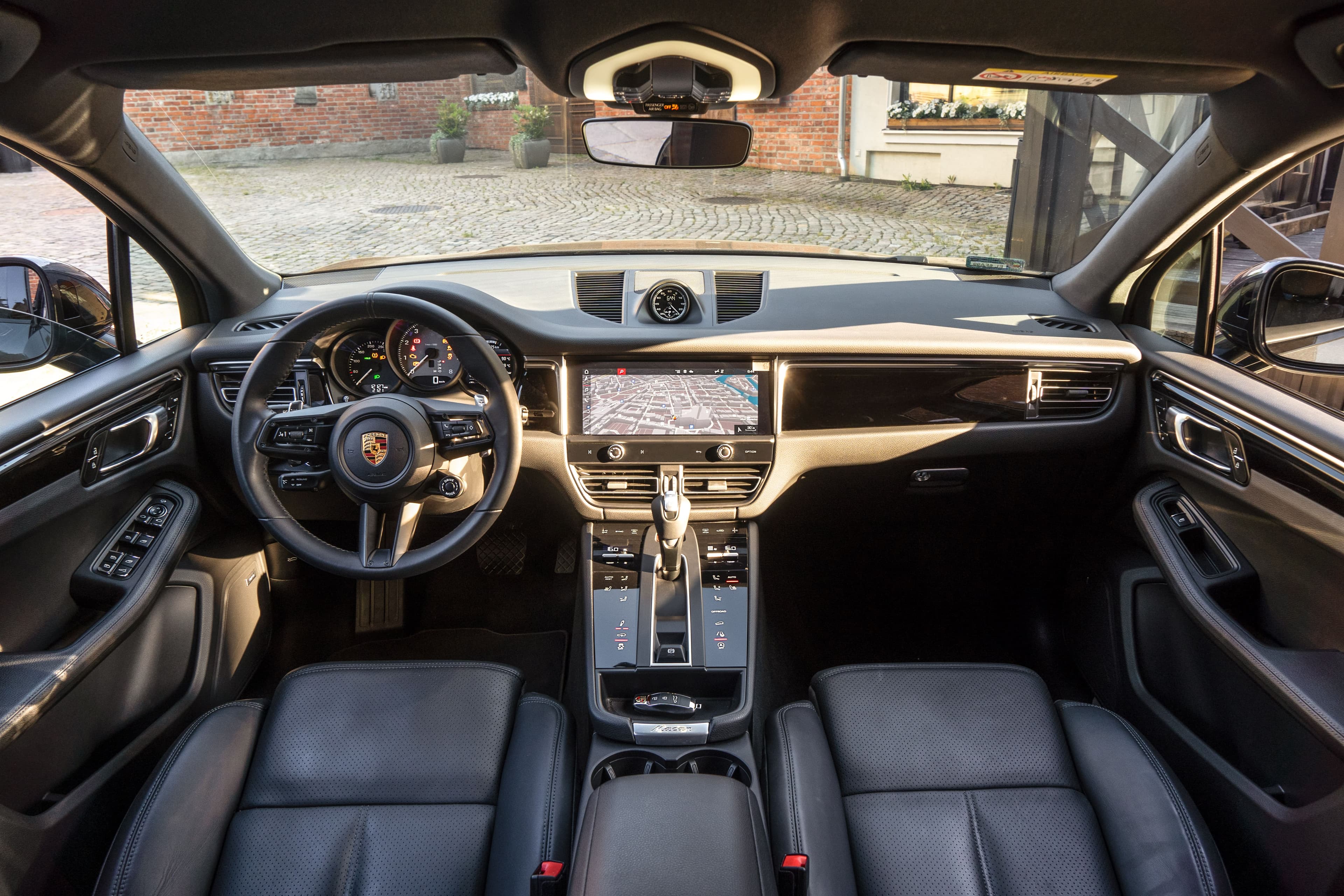 porsche-macan-interior